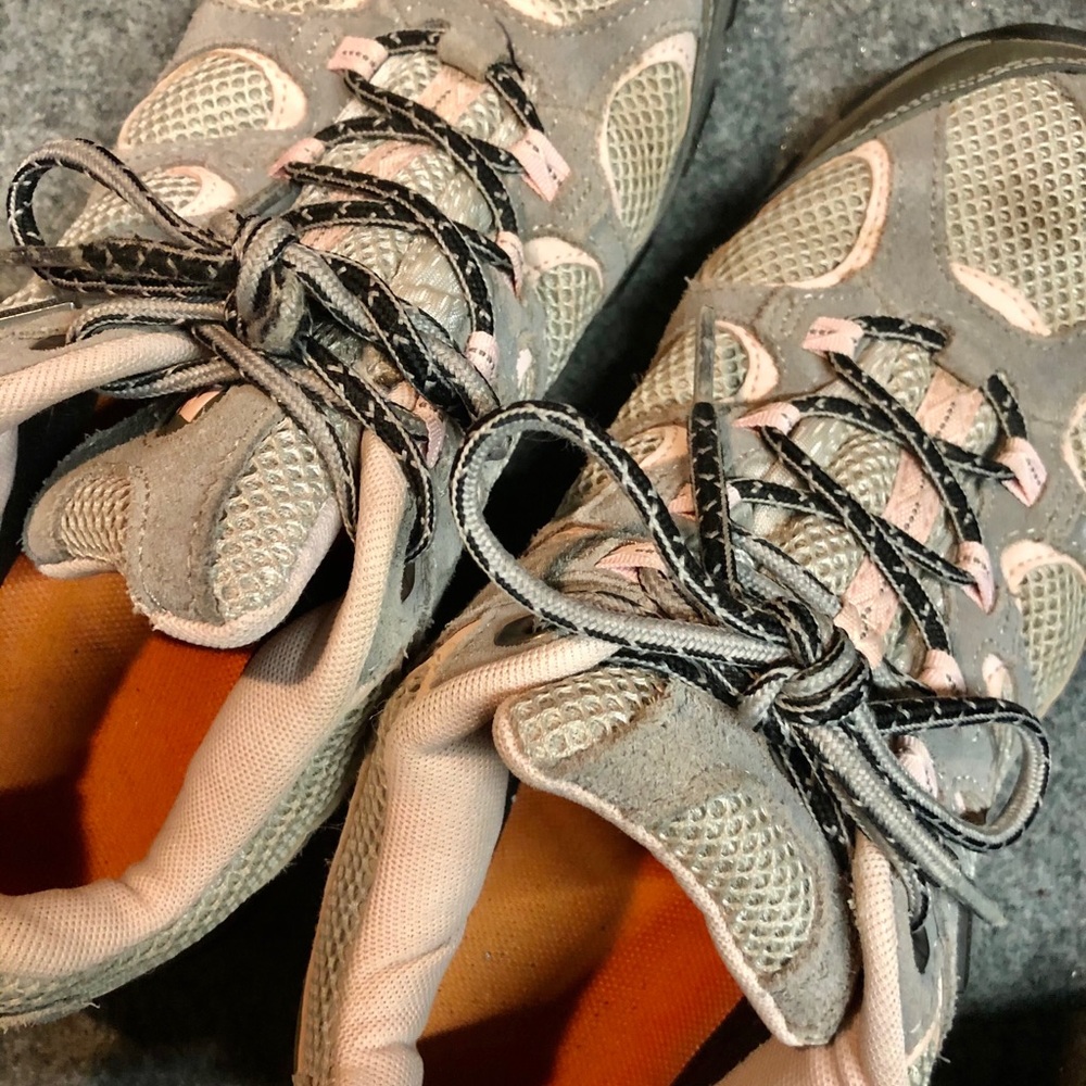 Hiking shoes for women